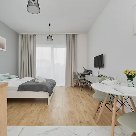 Apartamento Modern Slonimskiego With Balcony By Renters