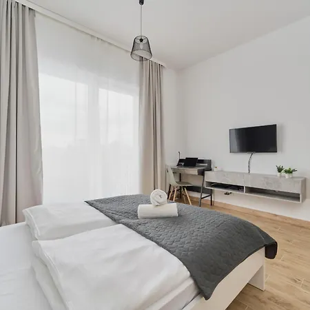 Modern Slonimskiego With Balcony By Renters Wrocław